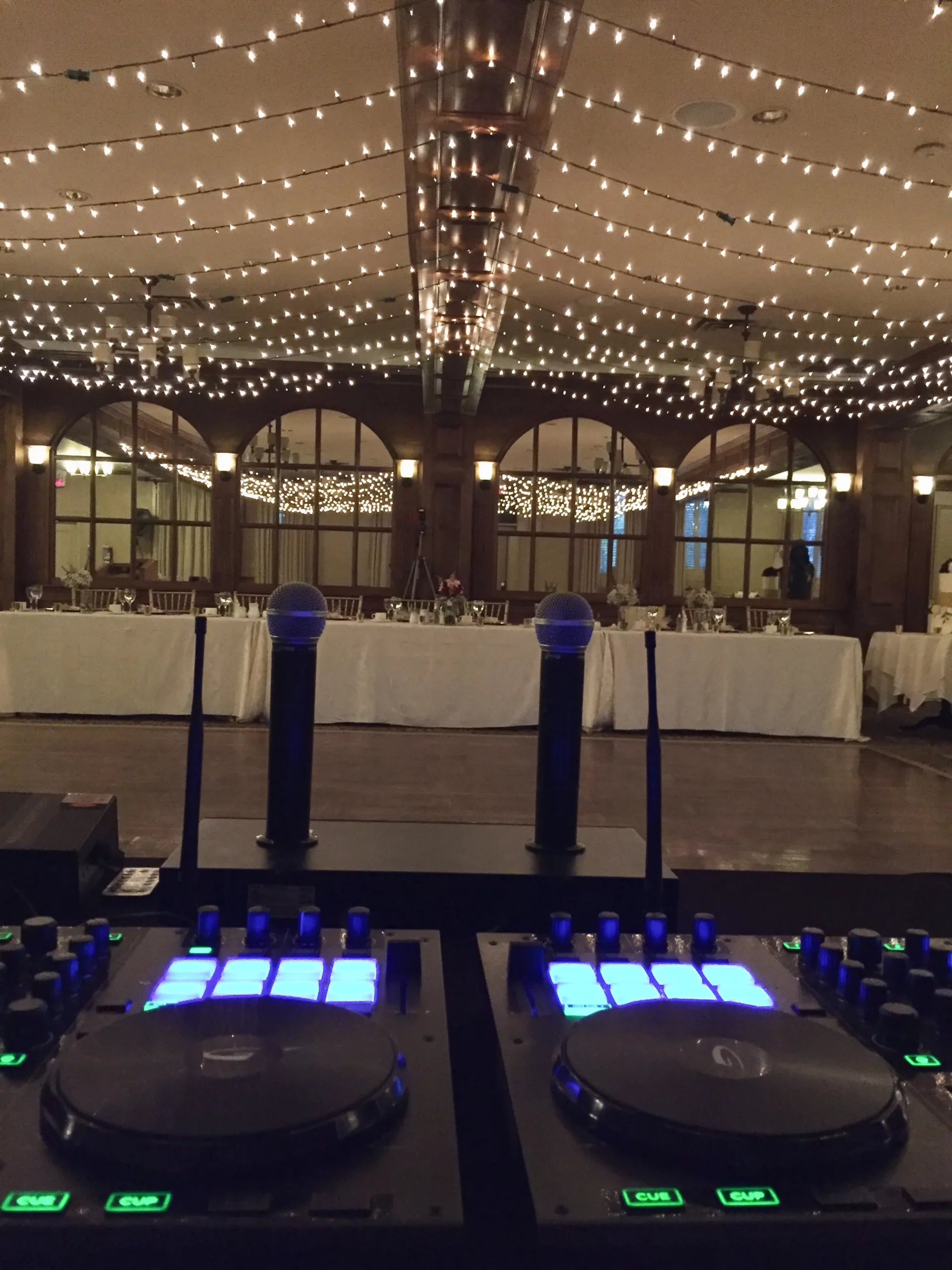Wedding DJ at the historic Pillar and Post in Niagara-on-the-Lake