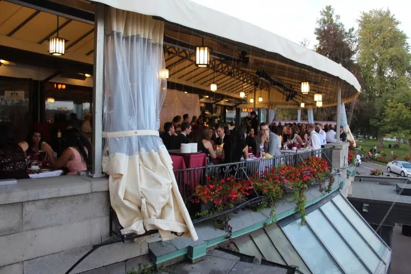 Event space during a wedding at Queen Victoria Place Restaurant