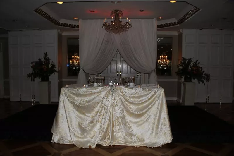 Wedding reception detail at Queen’s Landing