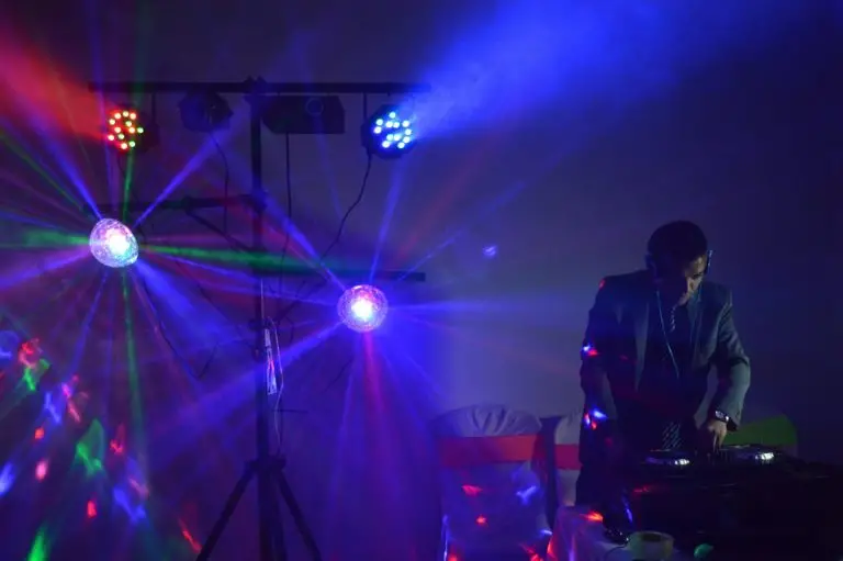 Read more about the article Toronto Wedding Reception Timeline: A DJ & MC Planning Template